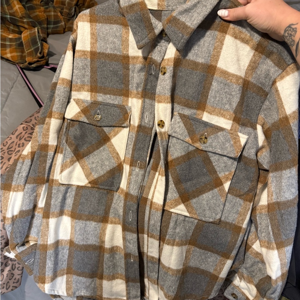 Amazon Essentials Women's Plaid Teddy Jacket in Gray and Brown